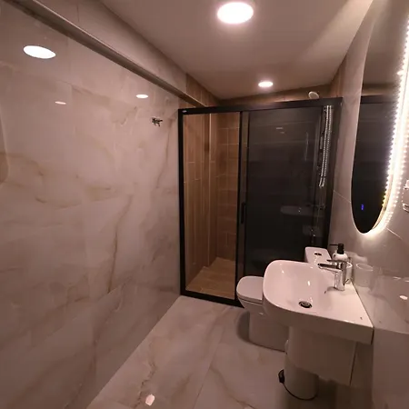 Creamy Dreams By Dazzie Apartment Skopje Exterior photo